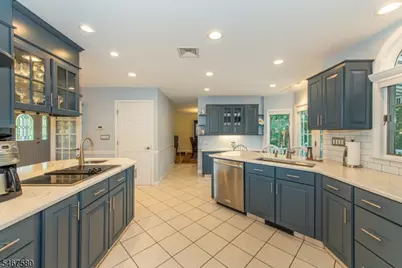 5 Sunrise Lane, Roxbury Township, NJ 07876 - Photo 8