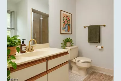 4 Sunrise Dr, Long Hill Township, NJ 07933 - Photo 8