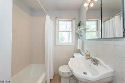 197 Lake Shore Dr, Parsippany, NJ 07034 - Photo 20