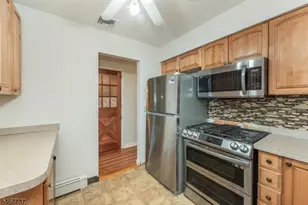 197 Lake Shore Dr, Parsippany, NJ 07034 - Photo 10