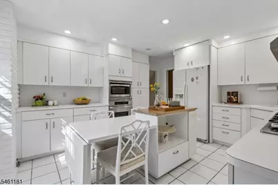 14 Westview Road, Millburn, NJ 07078 - Photo 12