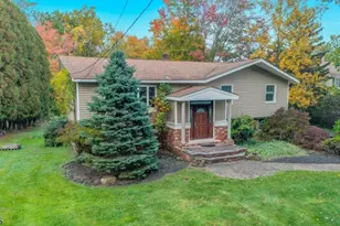 12 Mountainside Dr, Randolph Township, NJ 07869 - Photo 2