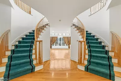 10 Kips Ridge C0010, Montclair Twp., NJ 07044 - Photo 4