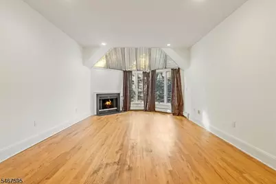 10 Kips Ridge C0010, Montclair Twp., NJ 07044 - Photo 18