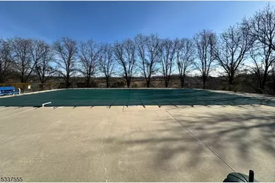 646 Honeybrook Cir, Lopatcong Township, NJ 08886 - Photo 38