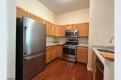 646 Honeybrook Cir, Lopatcong Township, NJ 08886 - Photo 16