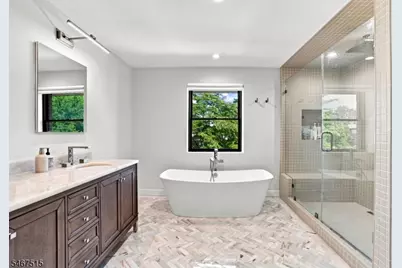 99 Baldwin Pl, Bloomfield, NJ 07003 - Photo 28