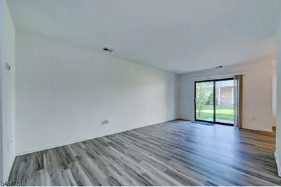 6 Jennifer Ct, Lebanon, NJ 08833 - Photo 4