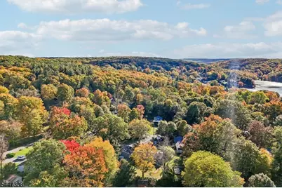 8 Summit Rd, Hardyston Township, NJ 07460 - Photo 20