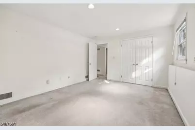 7 Tanglewood Dr, Livingston, NJ 07039 - Photo 20