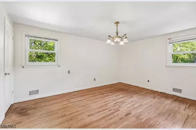 7 Tanglewood Dr, Livingston, NJ 07039 - Photo 10