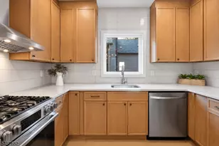 30 Irving St Unit, Montclair, NJ 07042 - Photo 16