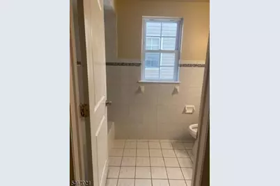 737 S 12th St, Newark, NJ 07103 - Photo 10