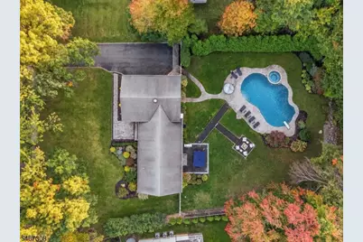 4 Walton Ln, Livingston, NJ 07039 - Photo 1