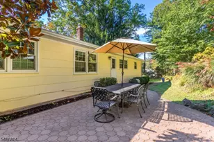 8 Prescott Cir, Clinton Township, NJ 08833 - Photo 36