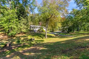 8 Prescott Cir, Clinton Township, NJ 08833 - Photo 6