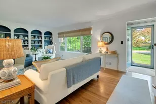 2 Mansfield Ct, Mendham, NJ 07945 - Photo 4