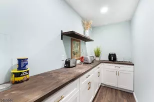 43 Dodie Dr, Parsippany, NJ 07054 - Photo 12