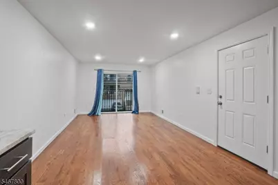 44 Wainwright St, Newark, NJ 07112 - Photo 4