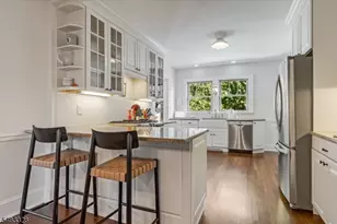 29 Orchard St, Mendham, NJ 07945 - Photo 10
