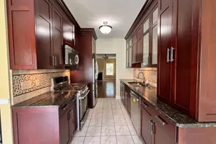 303 Tallwood Ln, Green Brook Township, NJ 08812 - Photo 4
