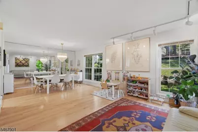 150 Dezenzo Ln, West Orange Township, NJ 07052 - Photo 2