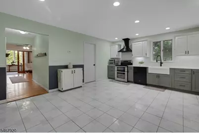 39 Hillside Ave, Jefferson Township, NJ 07460 - Photo 12