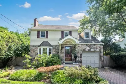 251 Rose Ct, Ridgewood, NJ 07450 - Photo 1