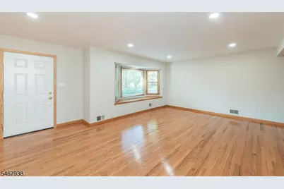 31 Hillside Ave, Florham Park, NJ 07932 - Photo 8