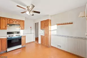 31 Beachwood Rd, Parsippany, NJ 07054 - Photo 14