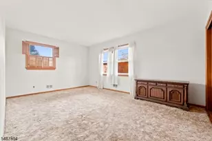 31 Beachwood Rd, Parsippany, NJ 07054 - Photo 16