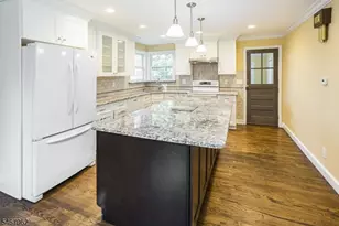 16 Chester Pl, Chester, NJ 07930 - Photo 14