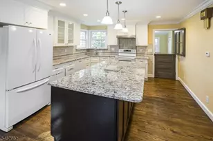 16 Chester Pl, Chester, NJ 07930 - Photo 18