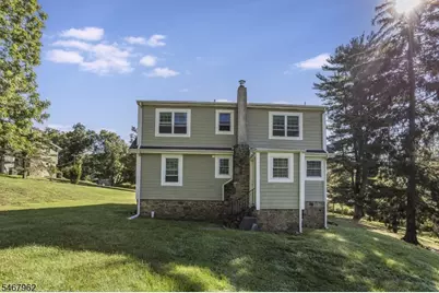 16 Chester Pl, Chester, NJ 07930 - Photo 4