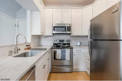 1 Teal Ln, Bedminster Township, NJ 07921 - Photo 8