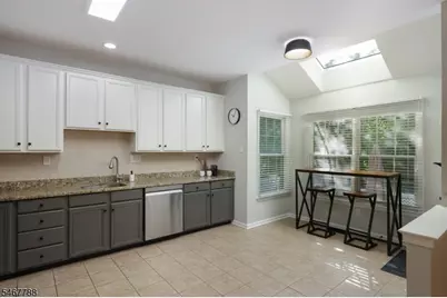251 Patriot Hill Dr, Bernards Township, NJ 07920 - Photo 12