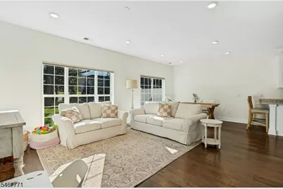 53 Veterans Way, Morris Plains, NJ 07950 - Photo 8