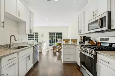 53 Veterans Way, Morris Plains, NJ 07950 - Photo 2