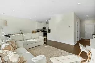 53 Veterans Wy, Morris Plains, NJ 07950 - Photo 6