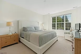 53 Veterans Wy, Morris Plains, NJ 07950 - Photo 10