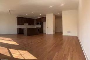 44 Mildred Gill Ln, Denville, NJ 07834 - Photo 4