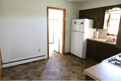 452 Ann St, Phillipsburg, NJ 08865 - Photo 6