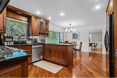 64 N Hillside Ave, Livingston, NJ 07039 - Photo 8
