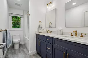 64 N Hillside Ave, Livingston, NJ 07039 - Photo 18