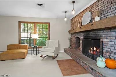 4 Scenic Falls Rd, Washington Township, NJ 07853 - Photo 10