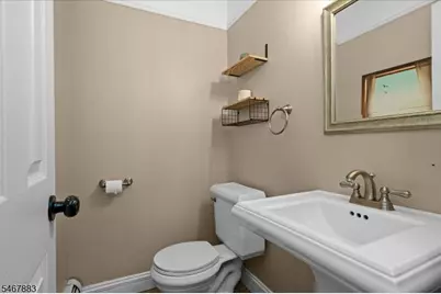 4 Scenic Falls Rd, Washington Township, NJ 07853 - Photo 20
