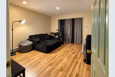 48 Ann St, Paterson, NJ 07501 - Photo 10