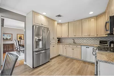 26 Almroth Dr, Wayne, NJ 07470 - Photo 12