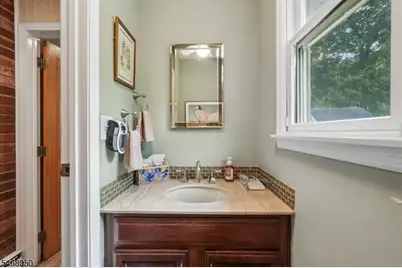 26 Almroth Dr, Wayne, NJ 07470 - Photo 18