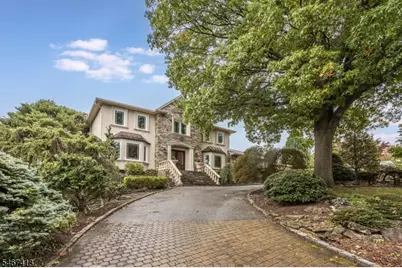 22 Lorraine Dr, Montville Township, NJ 07058 - Photo 2